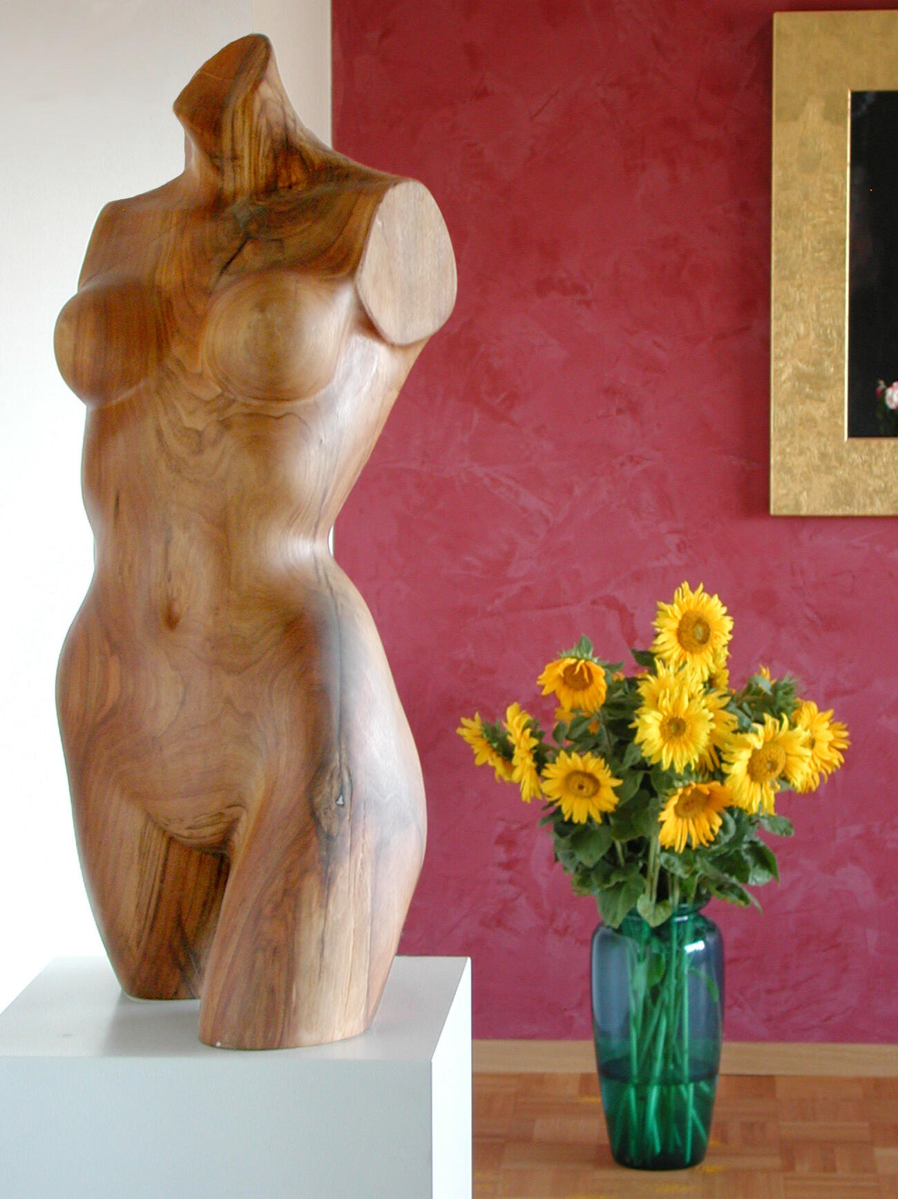 Torso-Skulptur aus Holz – Traumobjekte