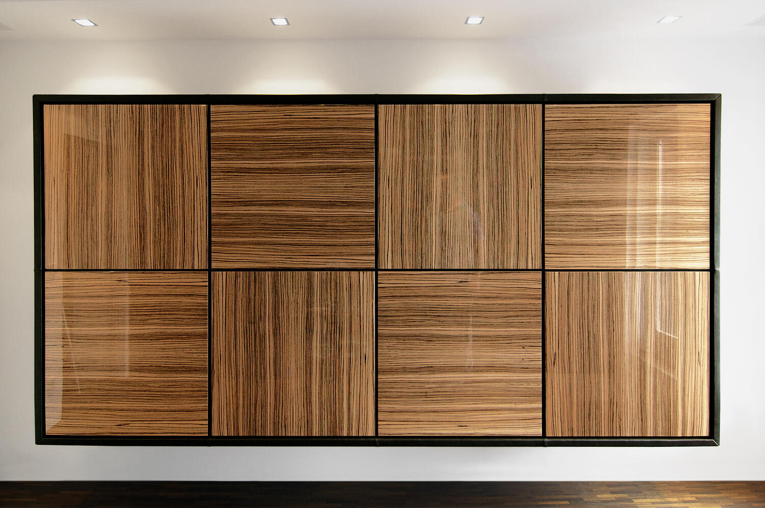 Einbauschrank mit Lederfronten & Zebrano – Traumobjekte