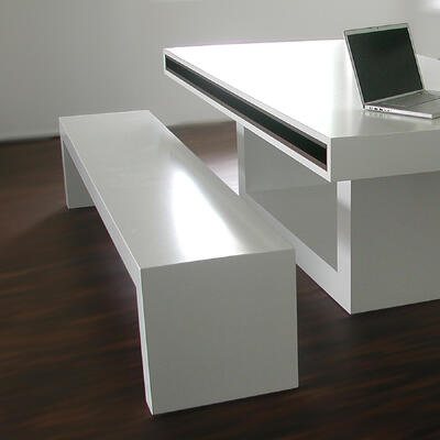 Ess- und Couchtisch in Hochglanzlack
