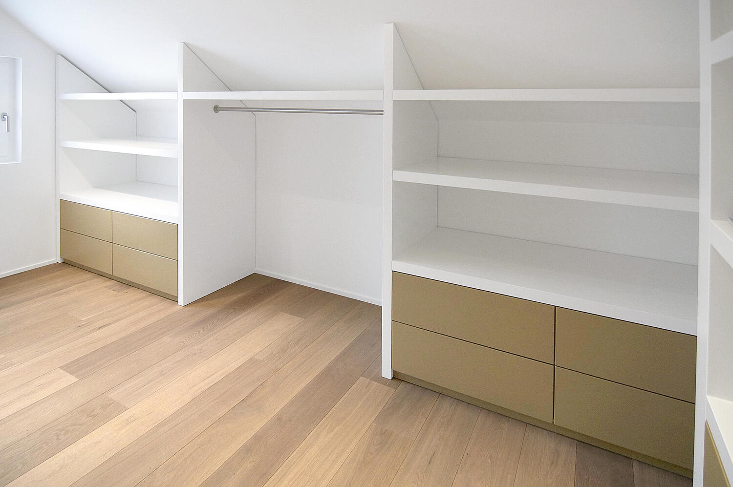 Offenes Kleiderzimmer und Wohnräume – Traumobjekte